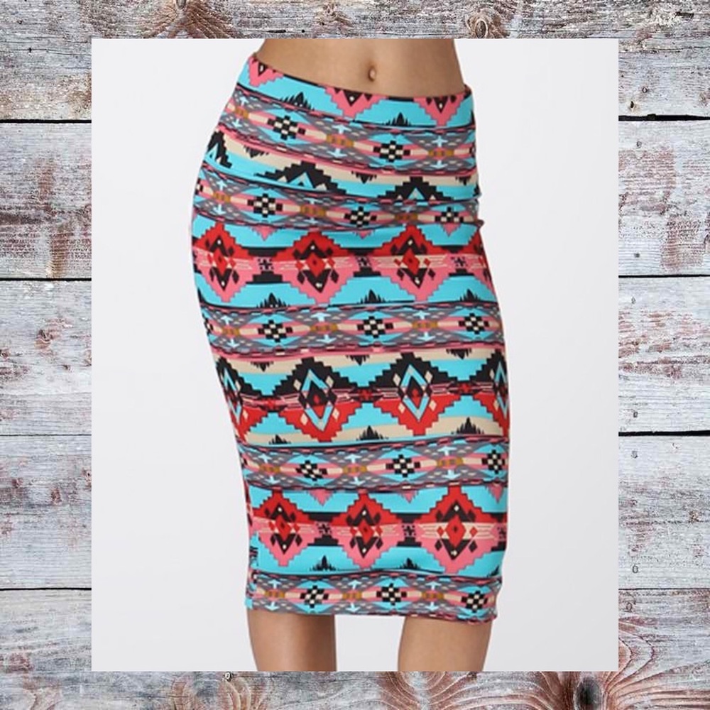 💠 Hip hugging Jade - Coral Geometric Pencil Skirt